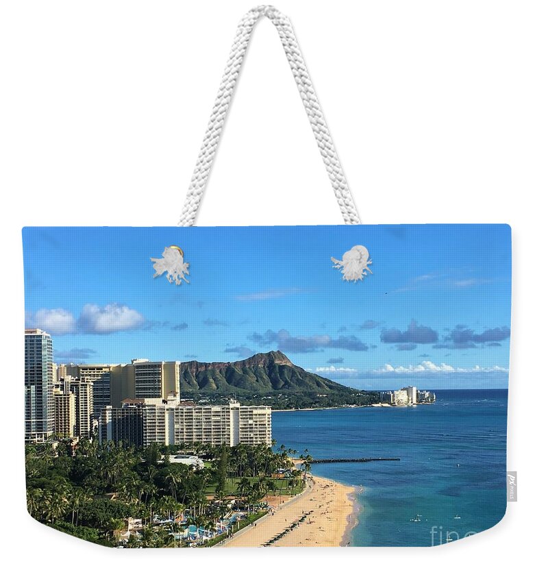 Honolulu Weekender Tote Bag featuring the photograph Haeaii Series - Honolulu 1022 by Lee Antle
