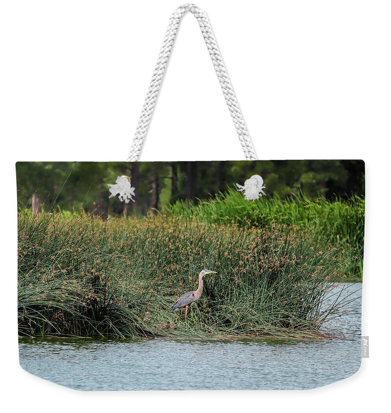 Heron Weekender Tote Bag featuring the photograph Majestic by Laura Putman