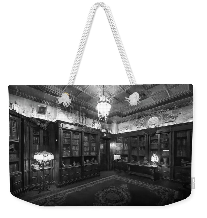 Wdw Weekender Tote Bag featuring the photograph Hollywood Tower Hotel Library Room by Mark Andrew Thomas
