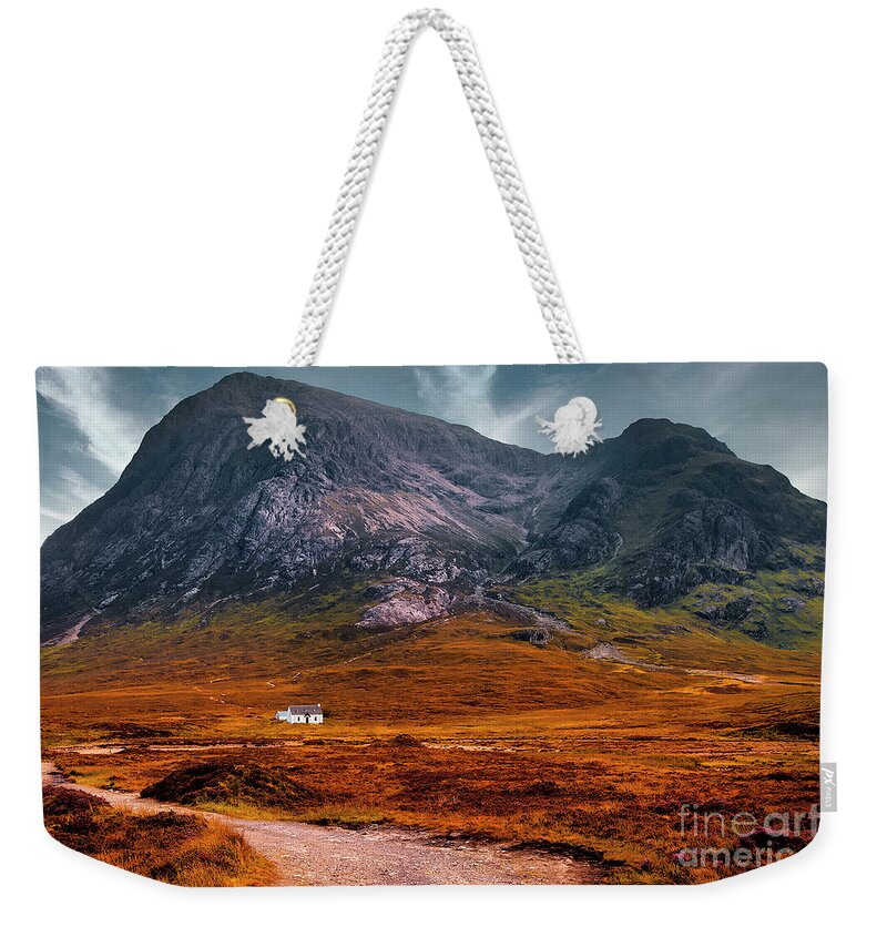 Glencoe Weekender Tote Bag featuring the photograph Lagangarbh, Buachaille Etive Mor by Kype Hills