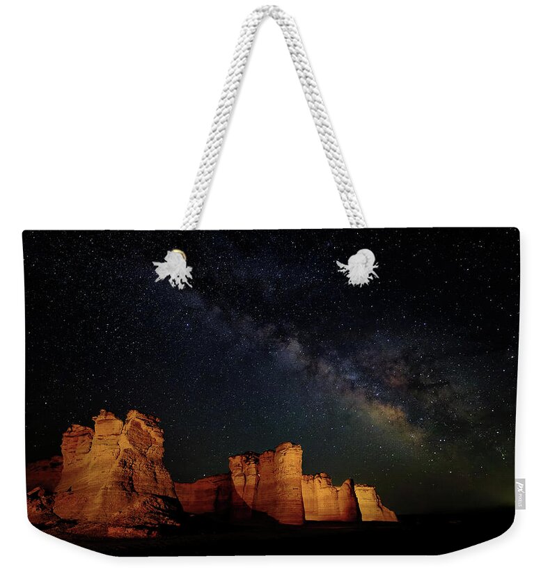 Milky Way Weekender Tote Bag featuring the photograph Midwest Milky Way by Bob Falcone