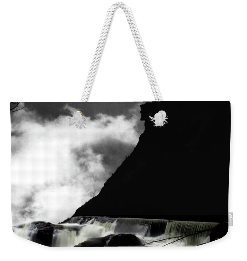 Old Man Of The Mountains Weekender Tote Bag featuring the photograph Moonrise Over Old Man River by Wayne King