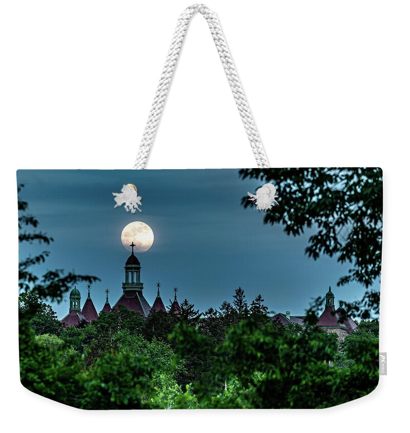 Dunwoodie Weekender Tote Bag featuring the photograph Moonrise over Yonkers by Kevin Suttlehan