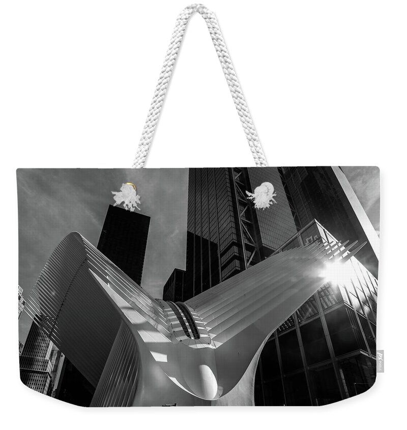 New York Weekender Tote Bag featuring the photograph Oculus by Alberto Zanoni