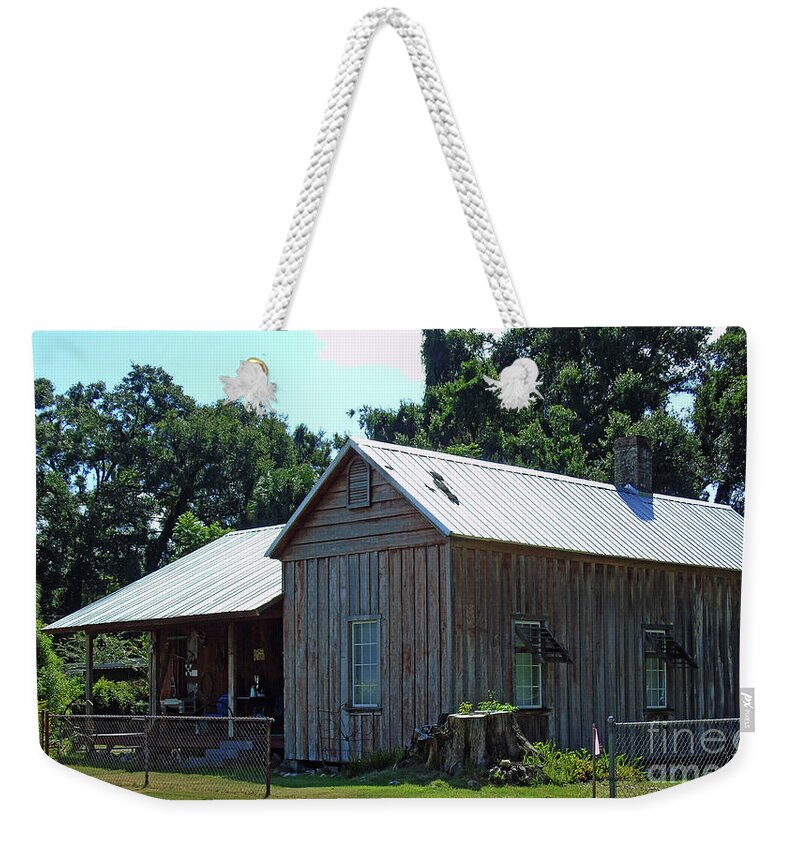 Home Weekender Tote Bag featuring the photograph Old Brown Florida Home by D Hackett