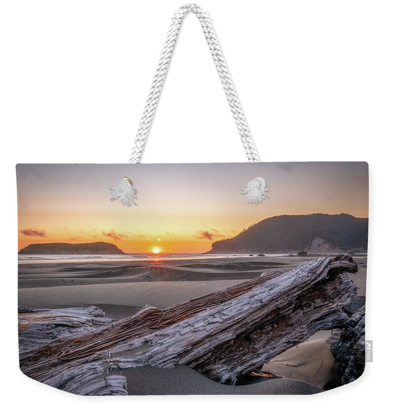 Sunset Weekender Tote Bag featuring the photograph Oregon Pacific Sunset by Ron Long Ltd Photography