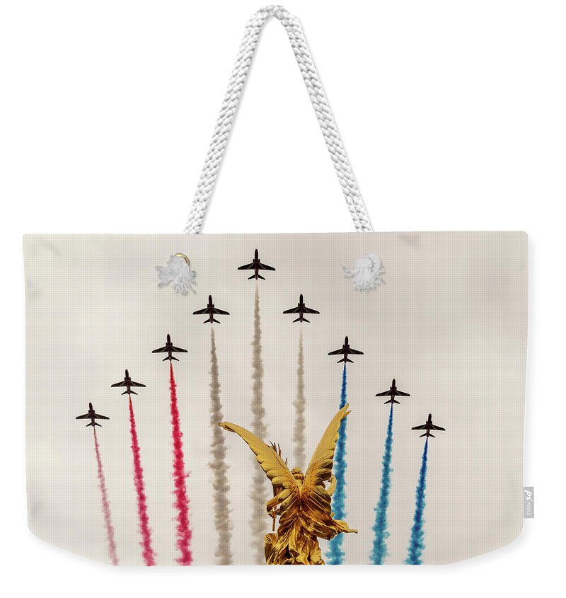 Raf Weekender Tote Bag featuring the photograph Red Arrows over Victoria Memorial by Andrew Lalchan