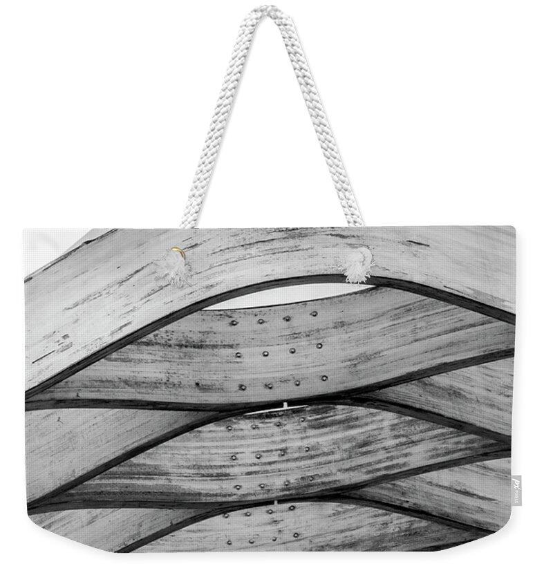 Abstract Weekender Tote Bag featuring the photograph Rising Over The Waves BW by Christi Kraft