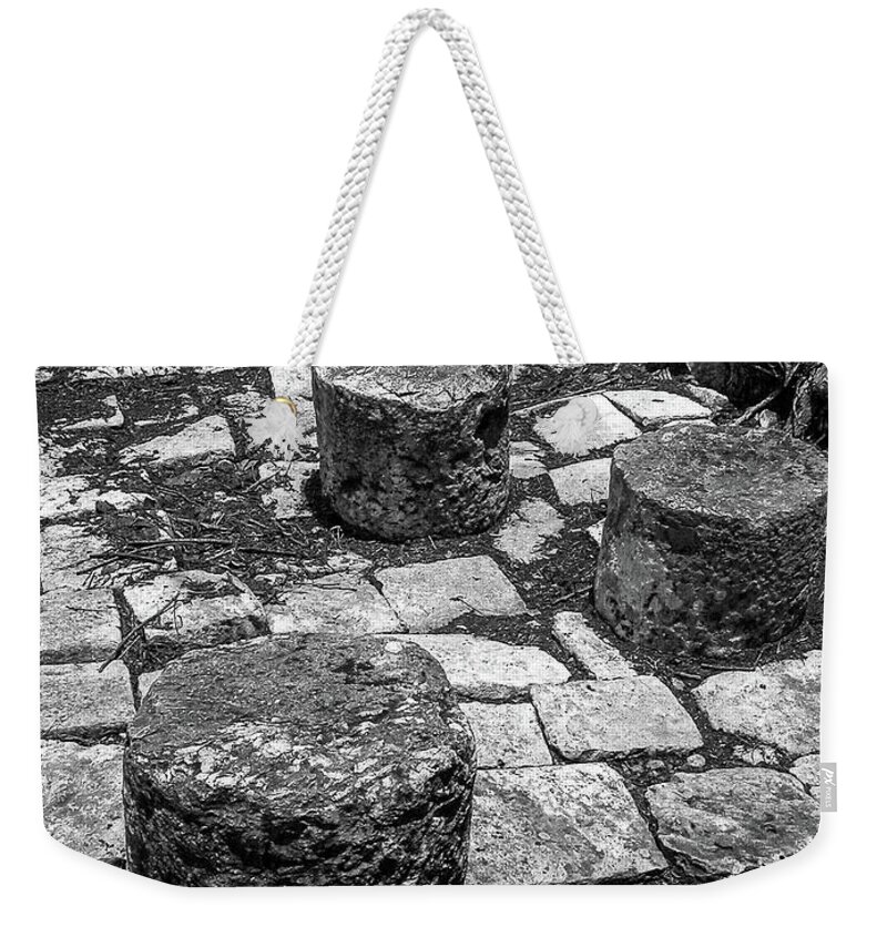 Maya Weekender Tote Bag featuring the photograph Ruins in Chichenitza Mexico by Frank Mari
