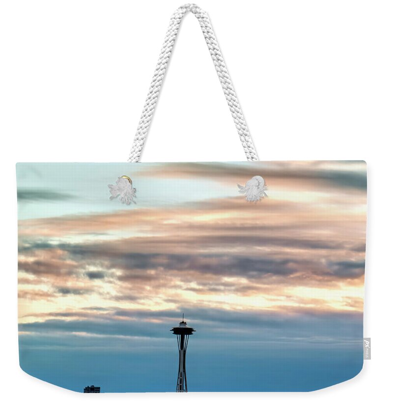 Seattle Weekender Tote Bag featuring the photograph Seattle Space Needle by Cathy Anderson
