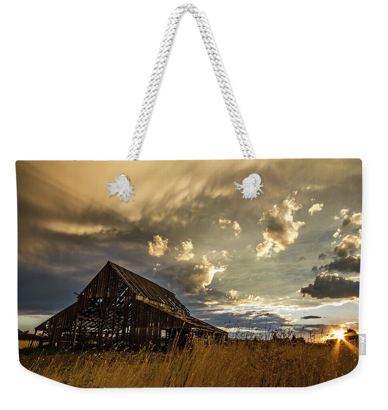 Barn Weekender Tote Bag featuring the photograph Sunset Flare at Mapleton Barn by Wesley Aston