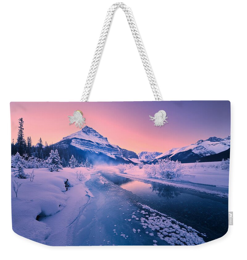 Winter Weekender Tote Bag featuring the photograph Tangle Peak Sunrise by Henry w Liu