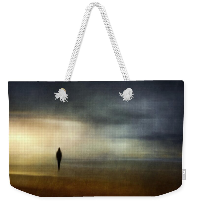 Landscape Weekender Tote Bag featuring the photograph Towards the Light by Grant Galbraith