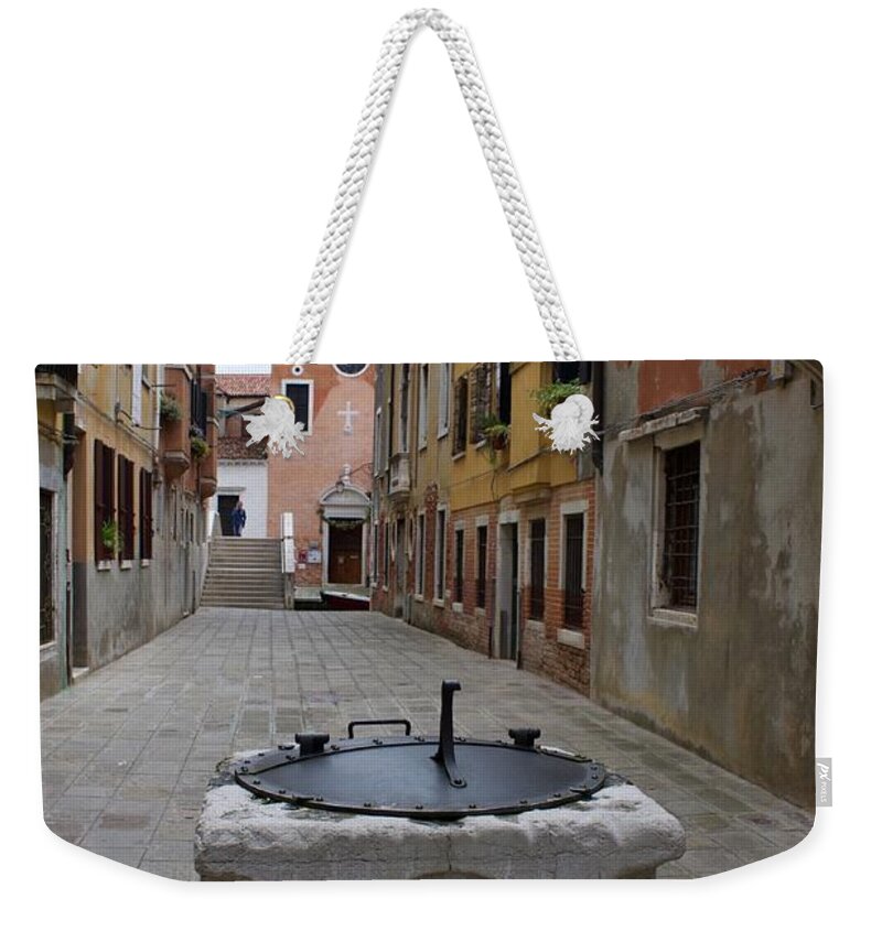 Well Weekender Tote Bag featuring the photograph Well in Venice by Yvonne M Smith