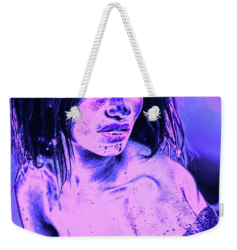 Blacklight Weekender Tote Bag featuring the photograph Wet thoughts by Jose Pagan