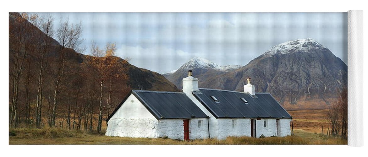 Black Rock Cottage Yoga Mat featuring the photograph Black Rock Cottage by Maria Gaellman