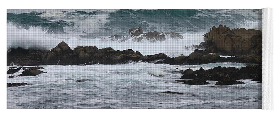 Waves Crashing Yoga Mat featuring the photograph Roaring Sea by Bev Conover