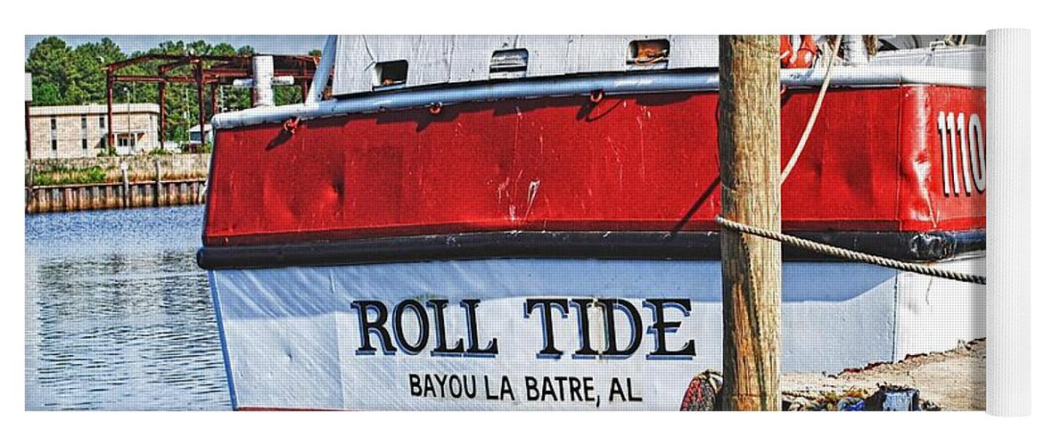 Water Yoga Mat featuring the photograph Roll Tide Stern by Michael Thomas