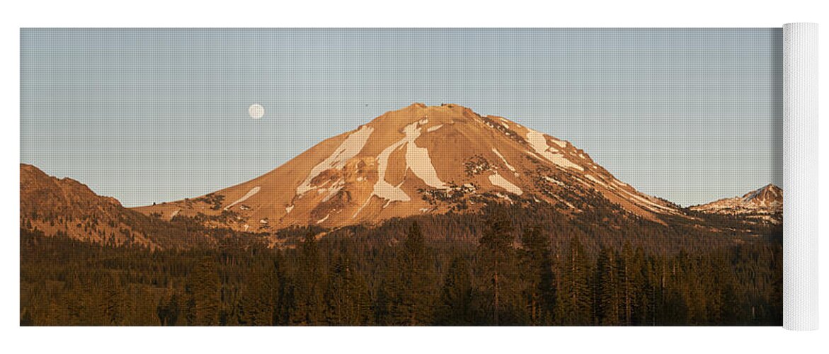 538021 Yoga Mat featuring the photograph Sunset At Lassen Volcanic Np California by Kevin Schafer
