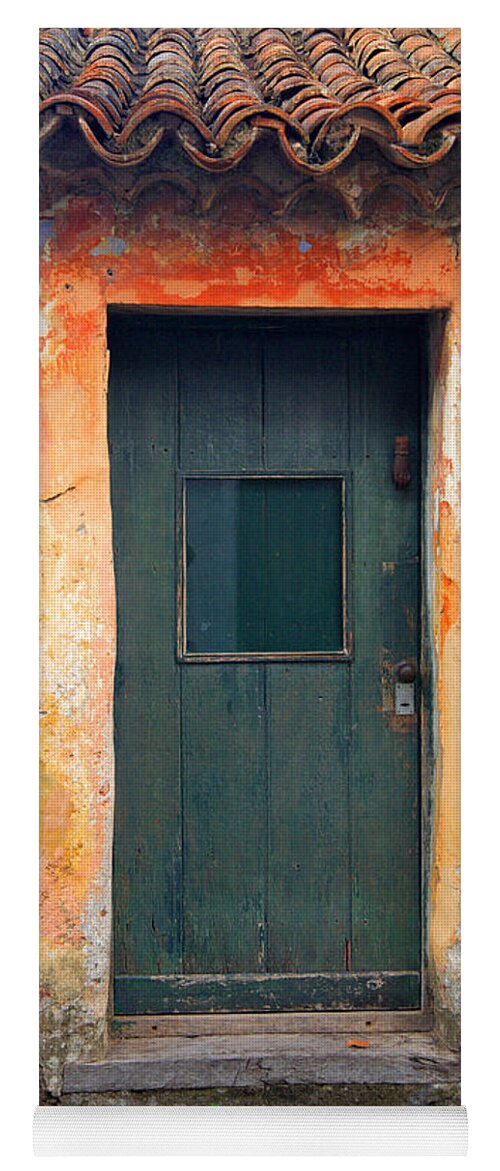Colonia Del Sacramento Yoga Mat featuring the photograph The door by Bernardo Galmarini