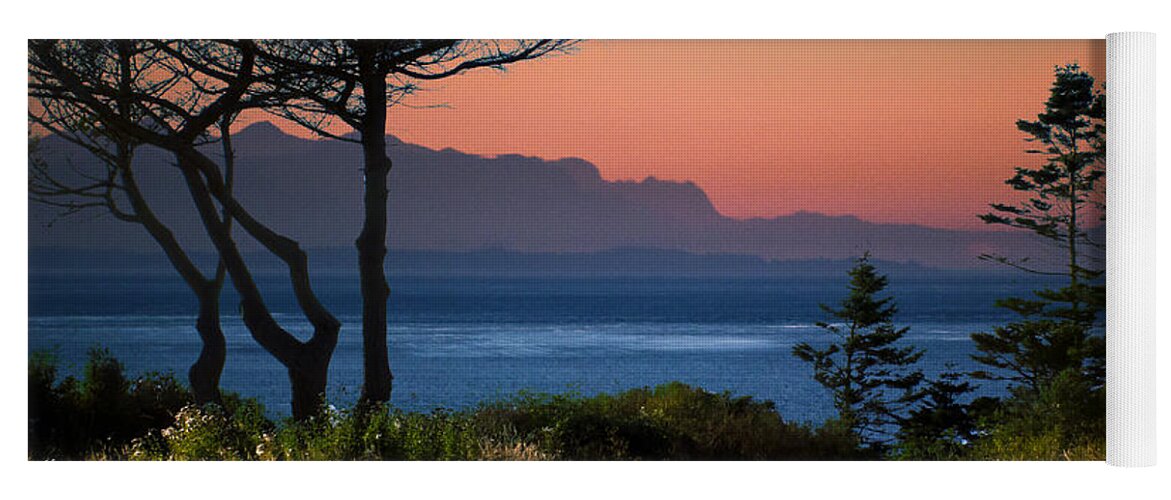 Whidbey Island Sunset Yoga Mat featuring the photograph Whidbey Island Sundown by Georgianne Giese