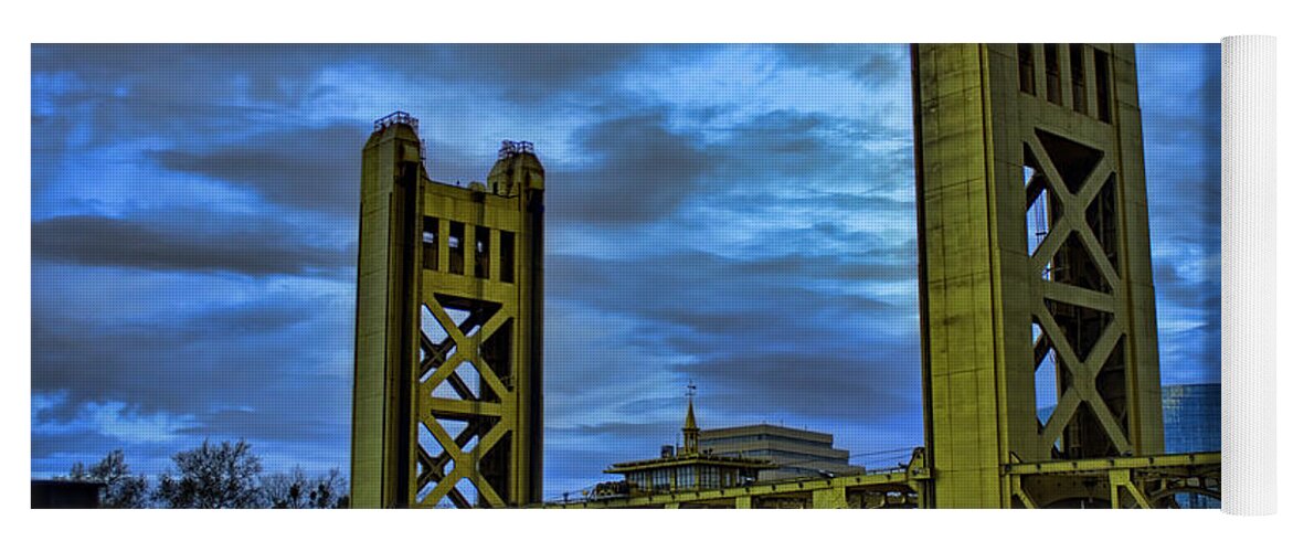 Sacramento Yoga Mat featuring the photograph Tower Bridge Sunrise by Randy Wehner