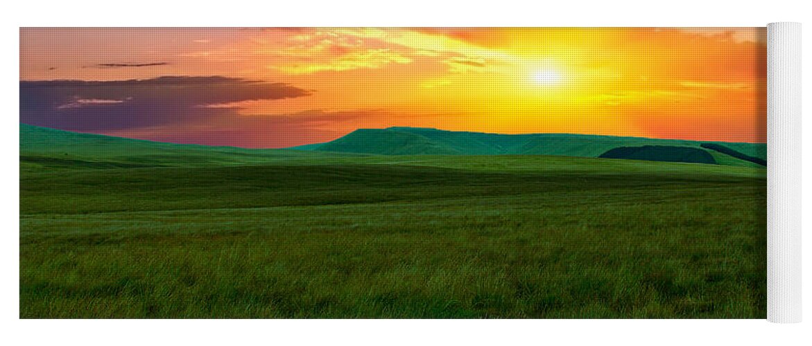 Landscapes Yoga Mat featuring the photograph Brecons at Sunset by Richard Denyer