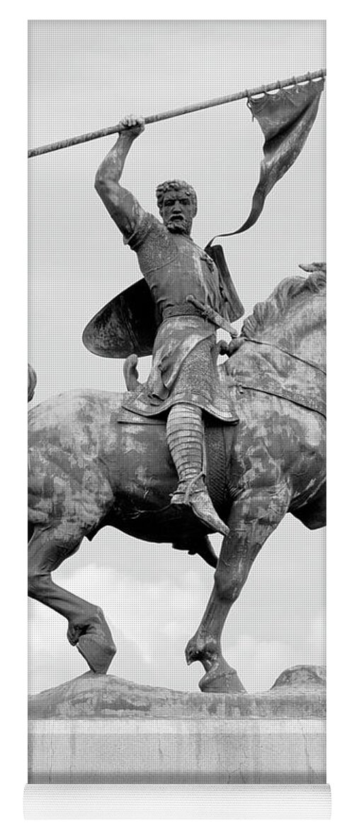 El Cid Yoga Mat featuring the photograph El Cid Campeador Statue Palace of the Legion of Honor San Francisco California 2 by Kathy Anselmo