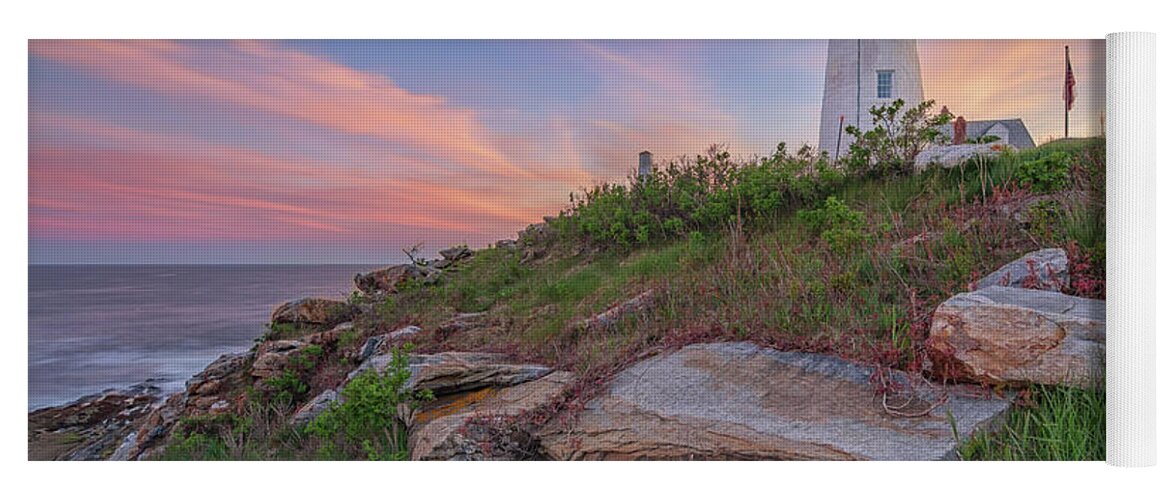 Pemaquid Point Lighthouse Yoga Mat featuring the photograph Pemaquid Point Sunset by Kristen Wilkinson
