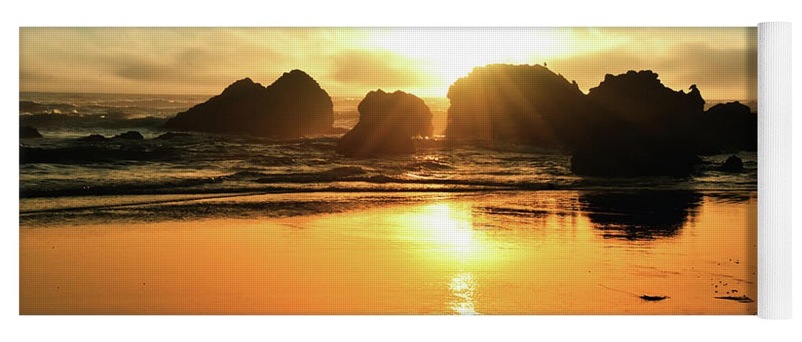 Cannon Beach Yoga Mat featuring the photograph Simple Sunset by Scott Cameron