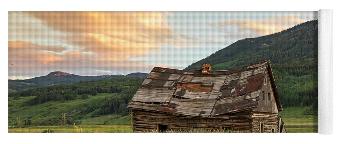 Crested Butte Yoga Mat featuring the photograph Sunset Over An Abandoned Cabin by Lorraine Baum