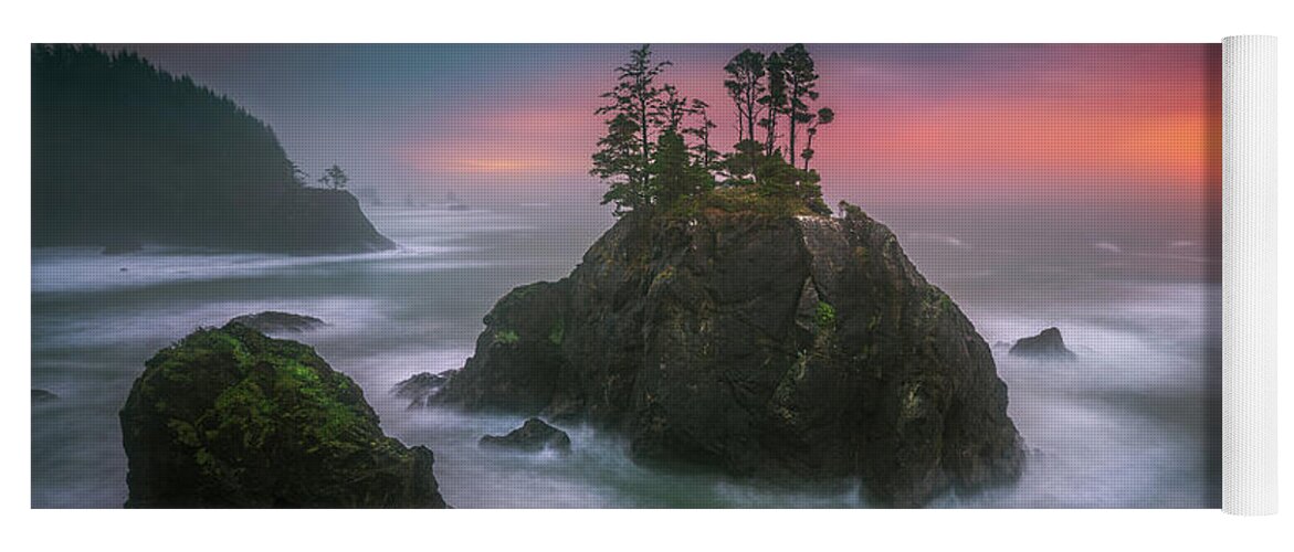America Yoga Mat featuring the photograph The Oregon coast sunset by William Lee