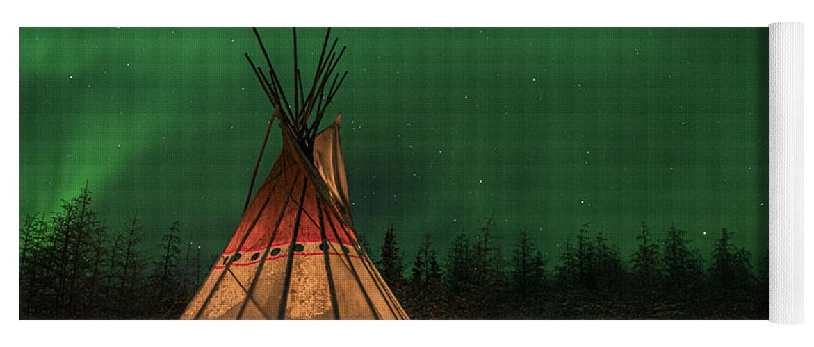 Arctic Yoga Mat featuring the photograph Aurora and Teepee by Minnie Gallman