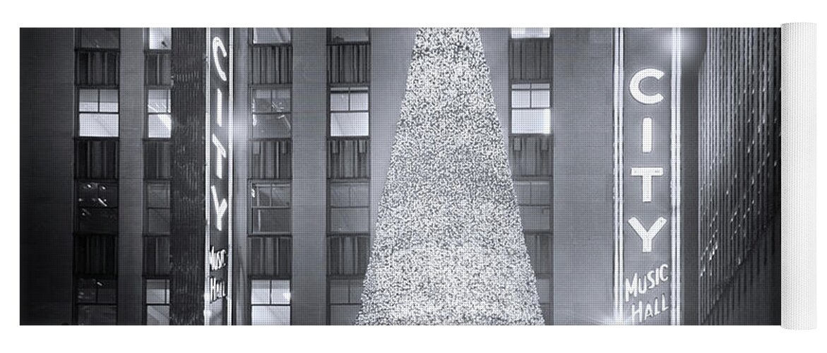 Radio City Music Hall Yoga Mat featuring the photograph A Radio City Christmas by Mark Andrew Thomas
