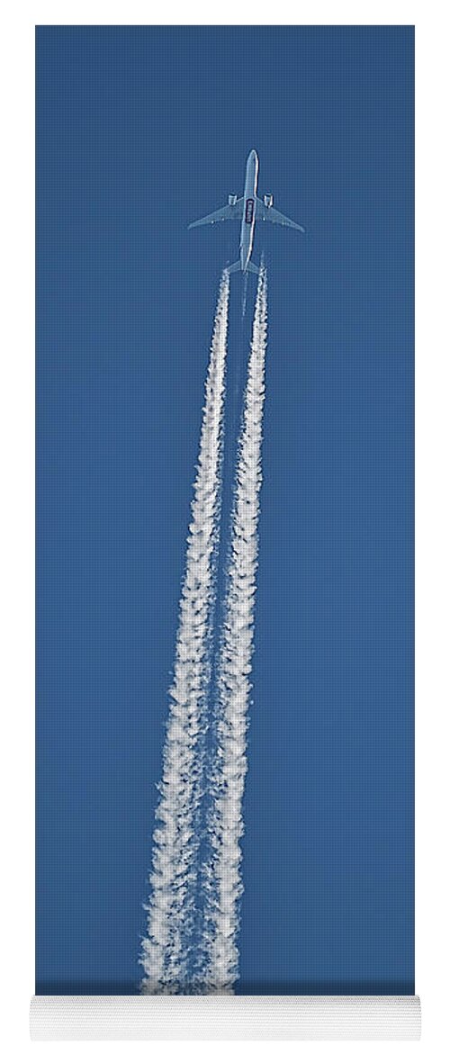 Emirates Air Yoga Mat featuring the photograph High Flight -- Emirates Air Boeing 777 by William Jobes