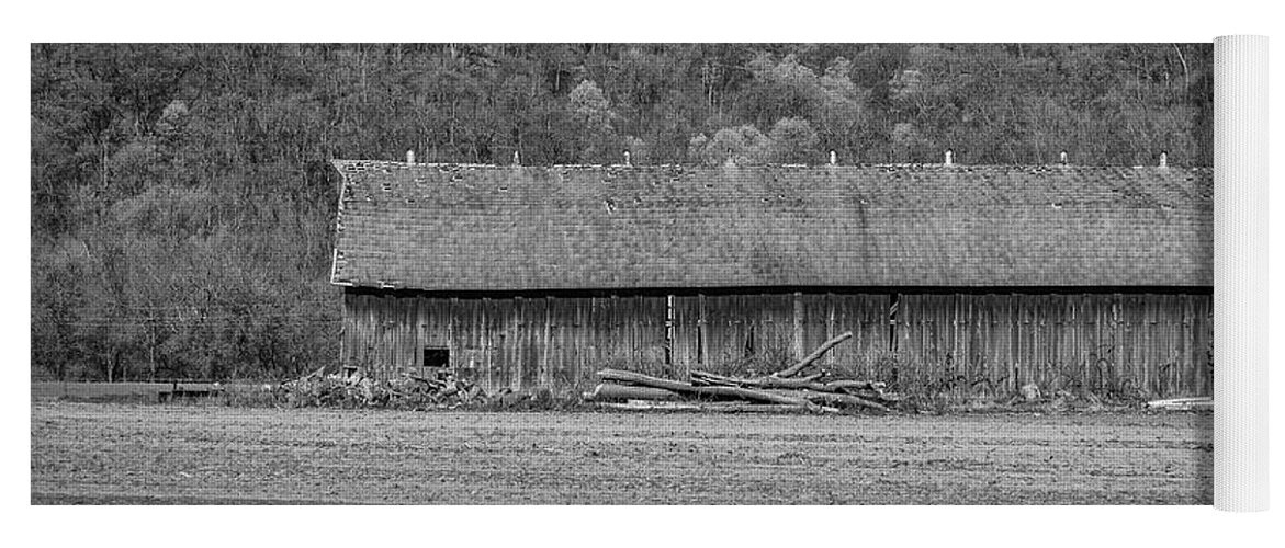Old Barn Yoga Mat featuring the photograph Tobacco Drying Barn 2013 by Thomas Young