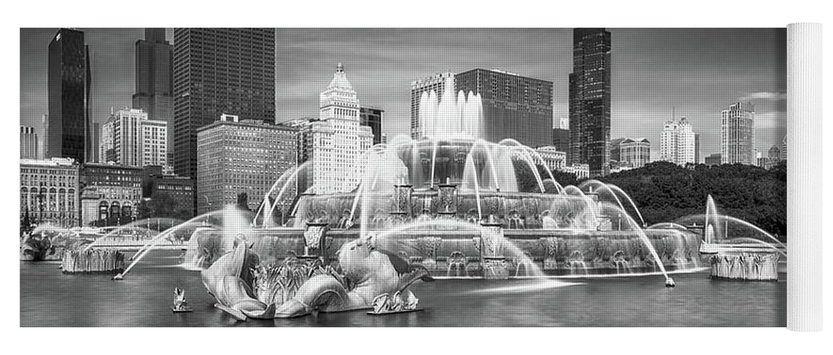 Buckingham Fountain Yoga Mat featuring the photograph Buckingham Fountain - Grant Park - Chicago by Susan Rissi Tregoning