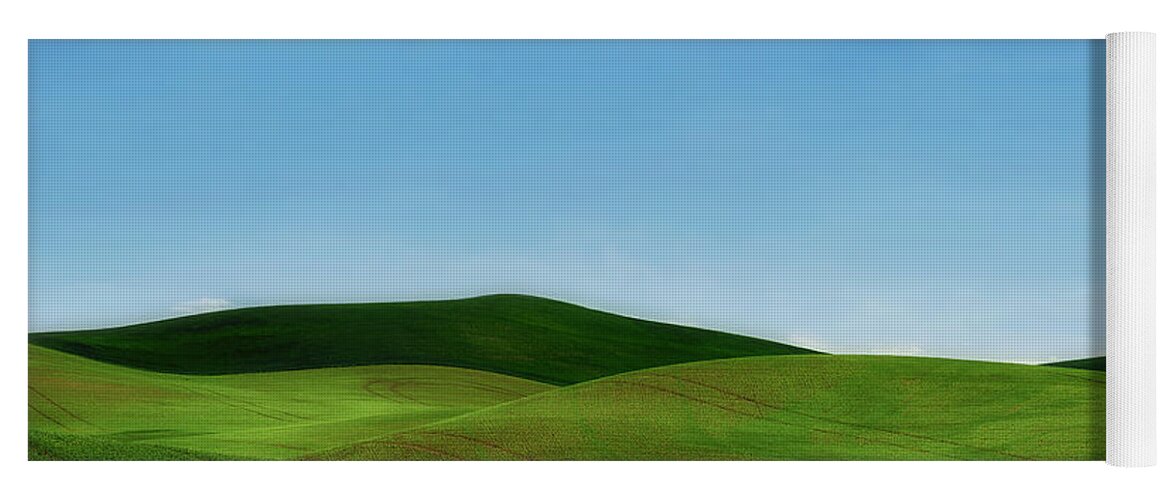 Palouse Yoga Mat featuring the photograph Solo Traveler by Ryan Manuel