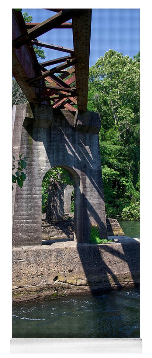 Ocoee Dam Yoga Mat featuring the photograph Sugarloaf Mountain Park 4 by Phil Perkins