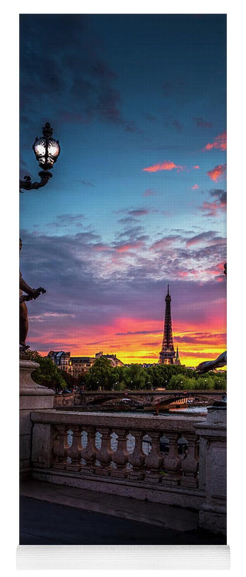 Alexander Iii Bridge Yoga Mat featuring the photograph Sunset in Paris by Dee Potter