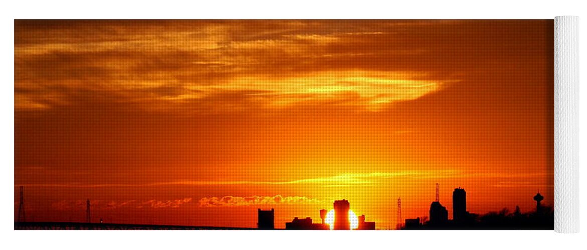 Atardecer Yoga Mat featuring the photograph The Before of the Niagara Falls Sunset by Tony Lee