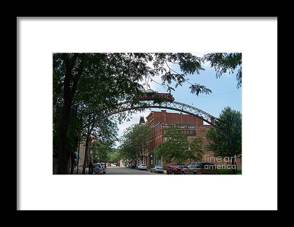 Chillicothe Framed Print featuring the photograph Second Street #2 by Charles Robinson
