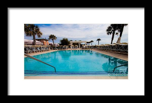 Architecture Framed Print featuring the photograph Infinity Pool #3 by Thomas Marchessault
