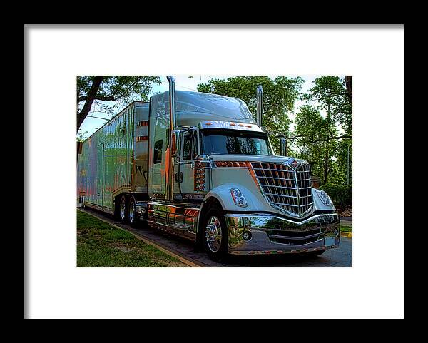 2009 Framed Print featuring the photograph 2009 International LoneStar Car Transport Semi Truck by Tim McCullough