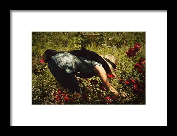 Lady With Hat Framed Print featuring the digital art A Day in the Garden by Linda Unger