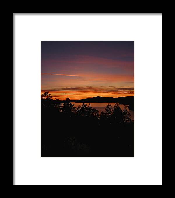 Landscape Framed Print featuring the photograph Another Day Draws to an End by Rhonda McDougall