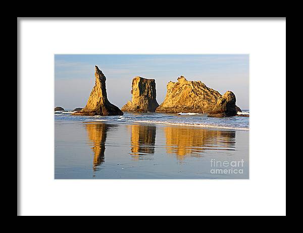 Bandon Framed Print featuring the photograph Bandon Beach Dawn by Bill Singleton