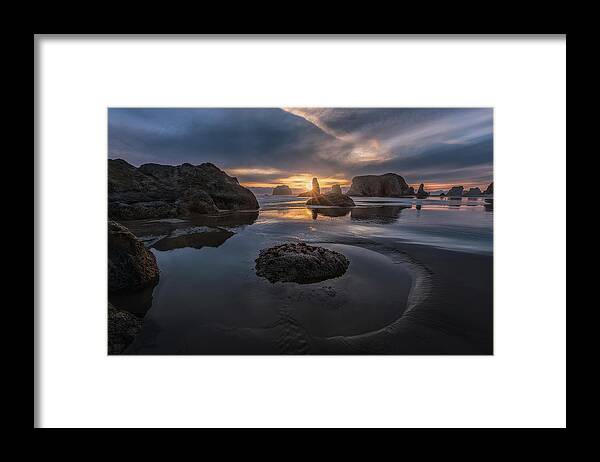 Sea Framed Print featuring the photograph Bandon Sunset by Donald Luo