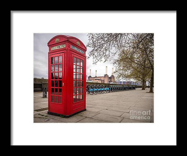 London Framed Print featuring the photograph Battersea Phone Box by Matt Malloy