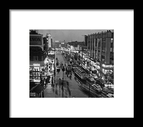 1946 Framed Print featuring the photograph Bronx Fordham Road At Night by Underwood Archives